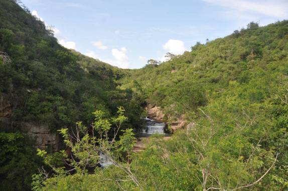 Pequena cachoeira à caminho da Cachoeira do Frade, em Ubajara - CE